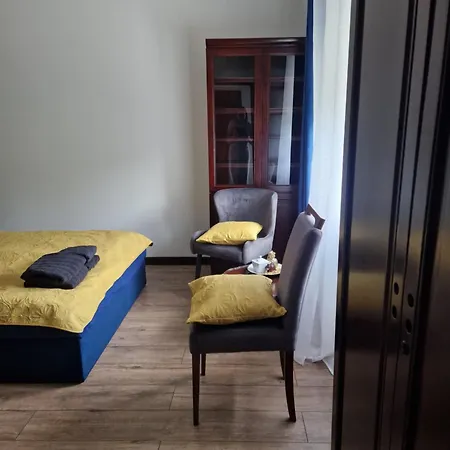 Δωμάτια σε οικογενειακή κατοικία Granatowy Odpoczynek